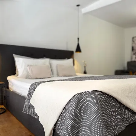 Ggk Apartment *